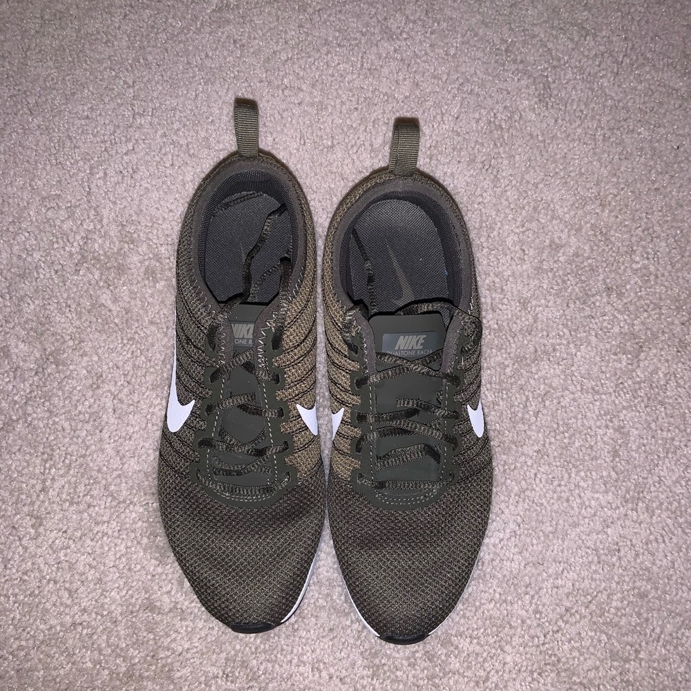 Women’s Nike Dualtone Racer